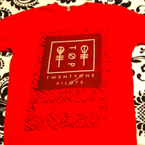 Hot Topic Other - Twentyone Pilots Band Red and Black Tshirt